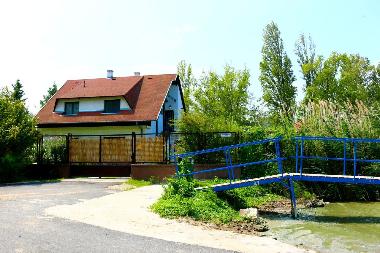 Nefelejcs Villa Zamárdi Екстериор снимка