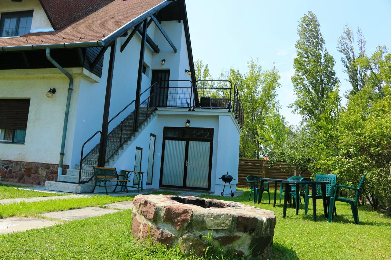 Nefelejcs Villa Zamárdi Екстериор снимка